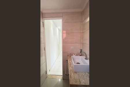 Apartamento à venda com 49m², 2 quartos e 1 vaga Apartamento à venda com 49m², 2 quartos e 1 vagaBanheiro