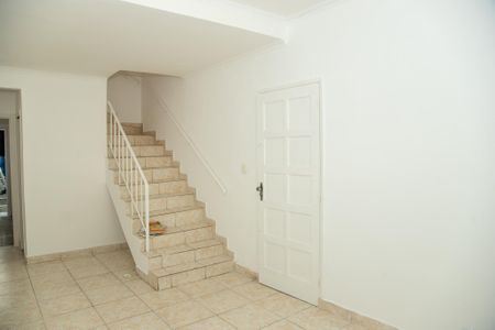 Casa para alugar com 195m², 4 quartos e 1 vaga Casa para alugar com 195m², 4 quartos e 1 vagaSala