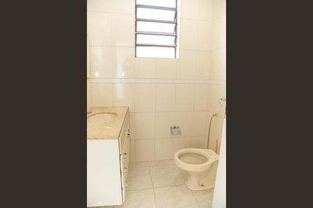 Casa para alugar com 195m², 4 quartos e 1 vaga Casa para alugar com 195m², 4 quartos e 1 vagaBanheiro
