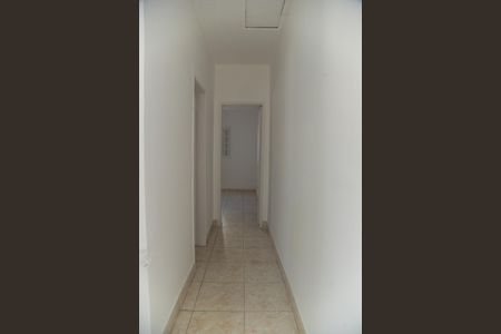 Casa para alugar com 195m², 4 quartos e 1 vaga Casa para alugar com 195m², 4 quartos e 1 vagaCorredor