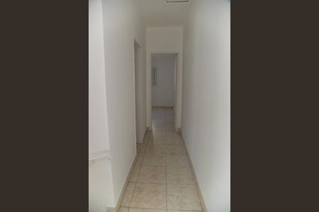 Casa para alugar com 195m², 4 quartos e 1 vaga Casa para alugar com 195m², 4 quartos e 1 vagaCorredor