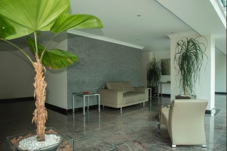 Apartamento à venda com 75m², 2 quartos e 2 vagasHall social