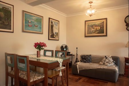 Apartamento à venda com 75m², 2 quartos e 2 vagasSala