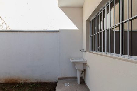 Casa para alugar com 72m², 2 quartos e 1 vaga Casa para alugar com 72m², 2 quartos e 1 vagaÁrea de Serviço