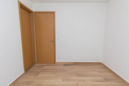 Apartamento à venda com 81m², 2 quartos e 2 vagas Apartamento à venda com 81m², 2 quartos e 2 vagasSuíte 1