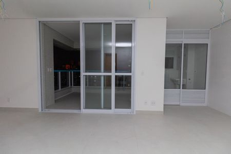 Apartamento à venda com 81m², 2 quartos e 2 vagas Apartamento à venda com 81m², 2 quartos e 2 vagasSala e Cozinha