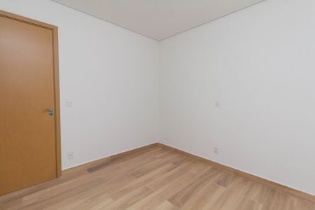 Apartamento à venda com 81m², 2 quartos e 2 vagas Apartamento à venda com 81m², 2 quartos e 2 vagasSuíte 1