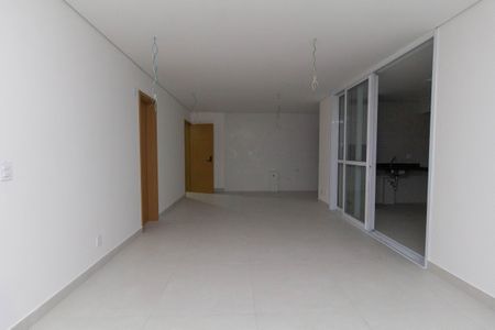 Apartamento à venda com 81m², 2 quartos e 2 vagasSala e Cozinha