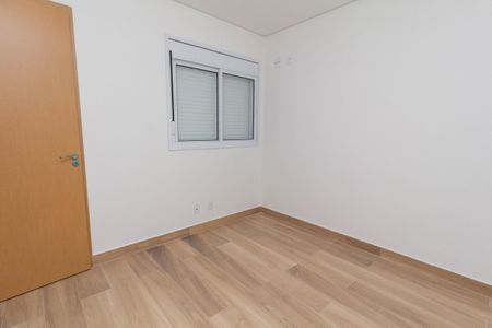 Apartamento à venda com 81m², 2 quartos e 2 vagasQuarto 1