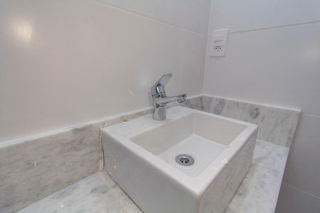 Apartamento à venda com 81m², 2 quartos e 2 vagasBanheiro 2