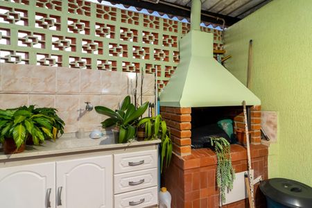 Casa à venda com 299m², 3 quartos e 1 vaga Casa à venda com 299m², 3 quartos e 1 vagaCobertura - Churrasqueira