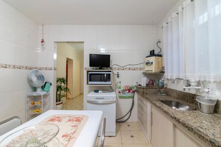 Casa à venda com 299m², 3 quartos e 1 vaga Casa à venda com 299m², 3 quartos e 1 vagaCozinha