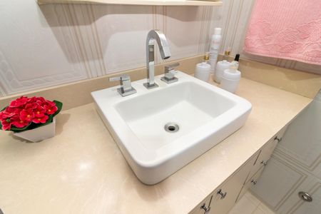 Casa à venda com 299m², 3 quartos e 1 vaga Casa à venda com 299m², 3 quartos e 1 vagaBanheiro