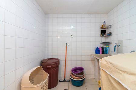 Casa à venda com 299m², 3 quartos e 1 vaga Casa à venda com 299m², 3 quartos e 1 vagaÁrea de Serviço