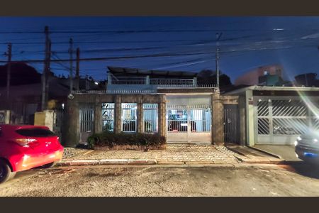 Casa à venda com 299m², 3 quartos e 1 vaga Casa à venda com 299m², 3 quartos e 1 vagaFachada