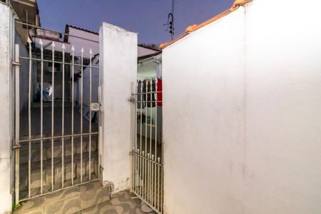 Casa à venda com 299m², 3 quartos e 1 vaga Casa à venda com 299m², 3 quartos e 1 vagaCorredor Lateral - Acesso Casas 3 e 4