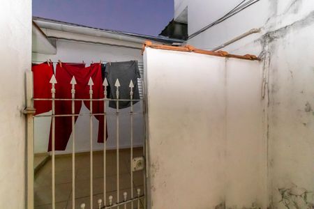 Casa à venda com 299m², 3 quartos e 1 vaga Casa à venda com 299m², 3 quartos e 1 vagaCorredor Lateral - Acesso Casas 3 e 4