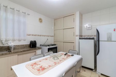 Casa à venda com 299m², 3 quartos e 1 vaga Casa à venda com 299m², 3 quartos e 1 vagaCozinha