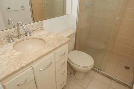 Apartamento à venda com 93m², 3 quartos e 2 vagas Apartamento à venda com 93m², 3 quartos e 2 vagasBanheiro da Suíte