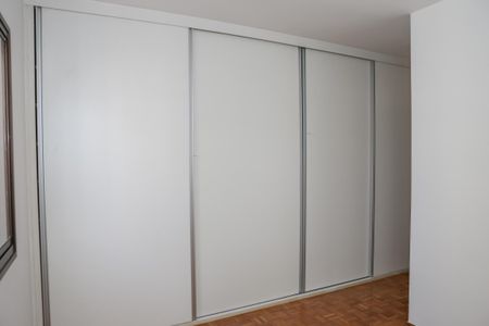 Apartamento à venda com 93m², 3 quartos e 2 vagas Apartamento à venda com 93m², 3 quartos e 2 vagasSuíte