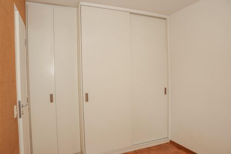 Apartamento à venda com 93m², 3 quartos e 2 vagas Apartamento à venda com 93m², 3 quartos e 2 vagasQuarto 1