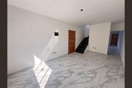 Casa para alugar com 125m², 3 quartos e 2 vagas Casa para alugar com 125m², 3 quartos e 2 vagasSala de estar