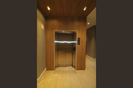 Apartamento para alugar com 46m², 1 quarto e 1 vagaElevador