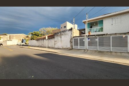 Casa para alugar com 96m², 3 quartos e 2 vagas Casa para alugar com 96m², 3 quartos e 2 vagasVista da Rua