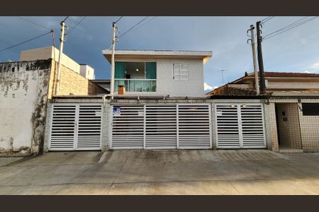 Casa para alugar com 96m², 3 quartos e 2 vagas Casa para alugar com 96m², 3 quartos e 2 vagasFachada