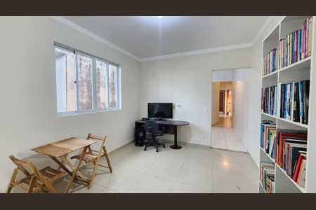 Casa para alugar com 96m², 3 quartos e 2 vagas Casa para alugar com 96m², 3 quartos e 2 vagasSala