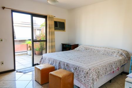 Apartamento à venda com 205m², 3 quartos e 3 vagas Apartamento à venda com 205m², 3 quartos e 3 vagasQuarto Suite da Cobertura