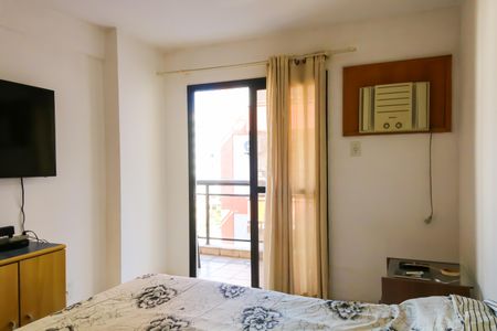 Apartamento à venda com 205m², 3 quartos e 3 vagas Apartamento à venda com 205m², 3 quartos e 3 vagasQuarto Suíte