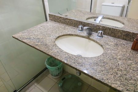 Apartamento à venda com 205m², 3 quartos e 3 vagas Apartamento à venda com 205m², 3 quartos e 3 vagasBanheiro do Quarto Suite