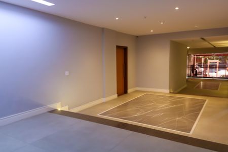 Apartamento à venda com 205m², 3 quartos e 3 vagas Apartamento à venda com 205m², 3 quartos e 3 vagasPortaria