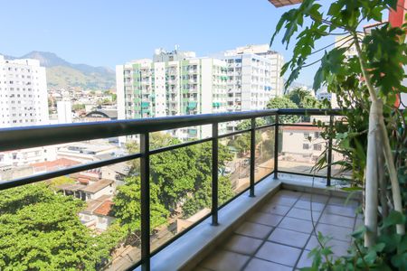 Apartamento à venda com 205m², 3 quartos e 3 vagas Apartamento à venda com 205m², 3 quartos e 3 vagasVaranda da Sala