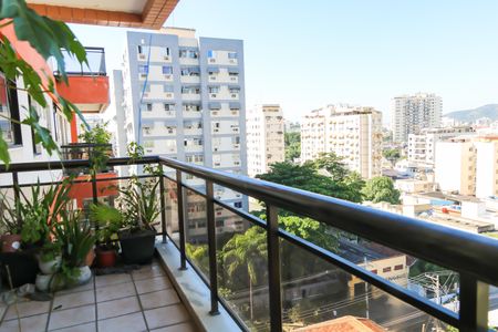 Apartamento à venda com 205m², 3 quartos e 3 vagas Apartamento à venda com 205m², 3 quartos e 3 vagasVaranda da Sala