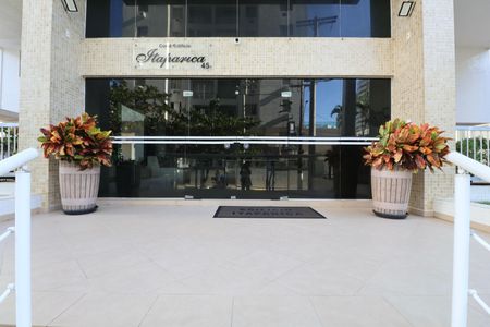 Apartamento para alugar com 90m², 2 quartos e 1 vaga Apartamento para alugar com 90m², 2 quartos e 1 vagaFachada