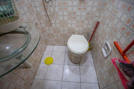 Casa à venda com 110m², 2 quartos e 2 vagas Casa à venda com 110m², 2 quartos e 2 vagasBanheiro de Serviço