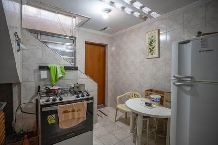 Casa à venda com 110m², 2 quartos e 2 vagas Casa à venda com 110m², 2 quartos e 2 vagasCozinha