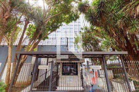 Apartamento à venda com 96m², 2 quartos e 1 vagaFachada e portaria