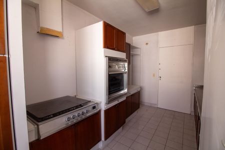 Apartamento à venda com 96m², 2 quartos e 1 vagaCozinha