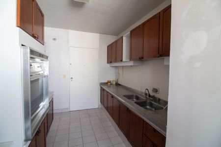 Apartamento à venda com 96m², 2 quartos e 1 vagaCozinha