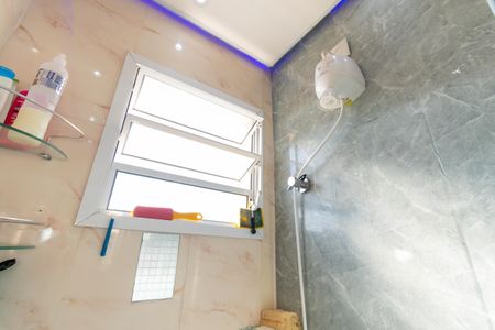 Apartamento à venda com 34m², 2 quartos e sem vaga Apartamento à venda com 34m², 2 quartos e sem vagaBanheiro