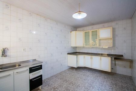 Casa para alugar com 50m², 1 quarto e 2 vagasCozinha