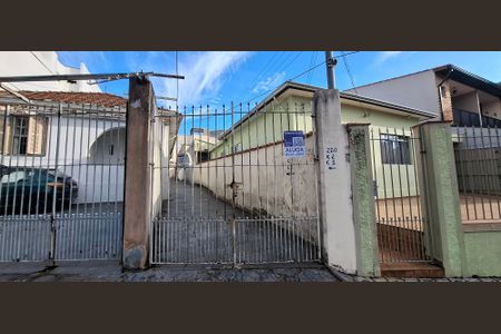 Casa para alugar com 50m², 1 quarto e 2 vagasFachada