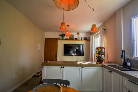 Apartamento à venda com 50m², 2 quartos e 1 vaga Apartamento à venda com 50m², 2 quartos e 1 vagaCozinha e Área de Serviço