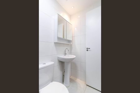 Apartamento à venda com 42m², 2 quartos e sem vaga Apartamento à venda com 42m², 2 quartos e sem vagaBanheiro Social