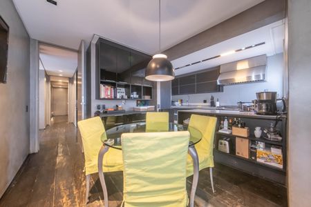 Apartamento à venda com 248m², 3 quartos e 5 vagasCopa