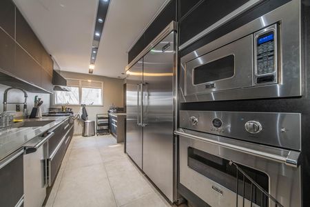 Apartamento à venda com 248m², 3 quartos e 5 vagasCozinha