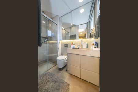 Apartamento à venda com 248m², 3 quartos e 5 vagasBanheiro da Suíte 1